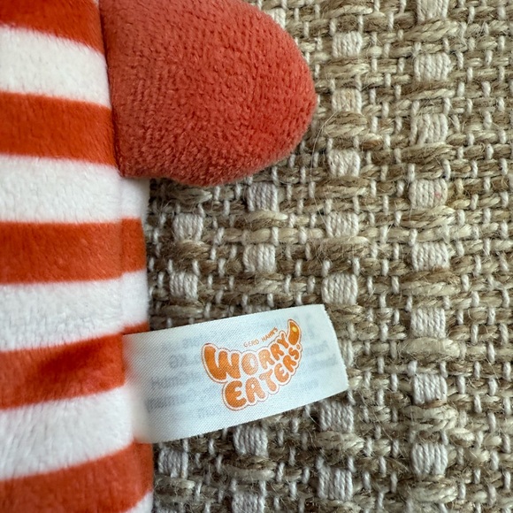 Saggo Worry Eater Plush Toy - Picture 7 of 9